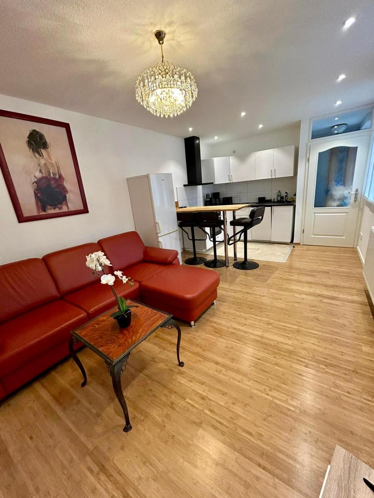 Exklusives Haus, Ruhig Gelegen Im Innenhof, Zentral, Lichtdurchflutet, كارلسروه المظهر الخارجي الصورة